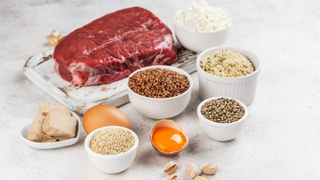 Vai trò của chế độ dinh dưỡng trong việc bảo vệ xương khớp